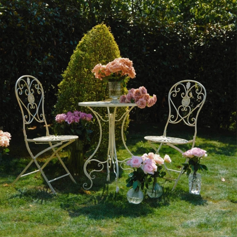 French Vintage Iron Table and  - Outdoor Furniture For Cafe avaliação e preço
